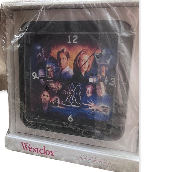 VTG The X Files Pinball Wall Clock - Picture 6 of 8